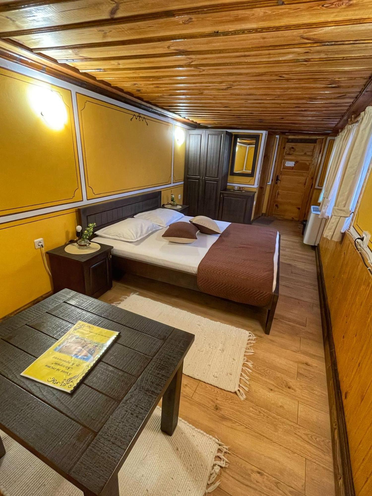 Guest Rooms Colorit Koprivshtitsa Eksteriør billede