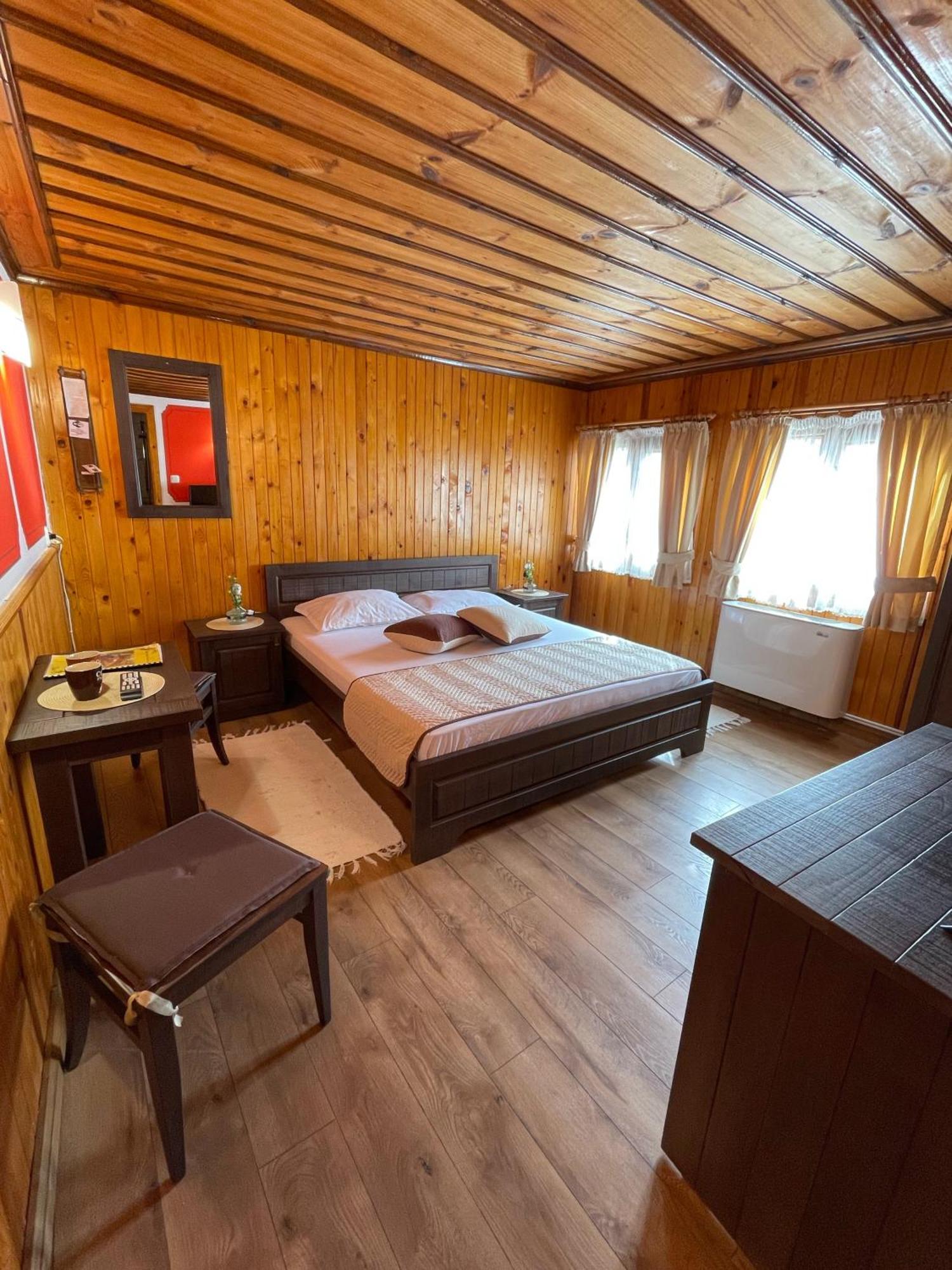Guest Rooms Colorit Koprivshtitsa Eksteriør billede