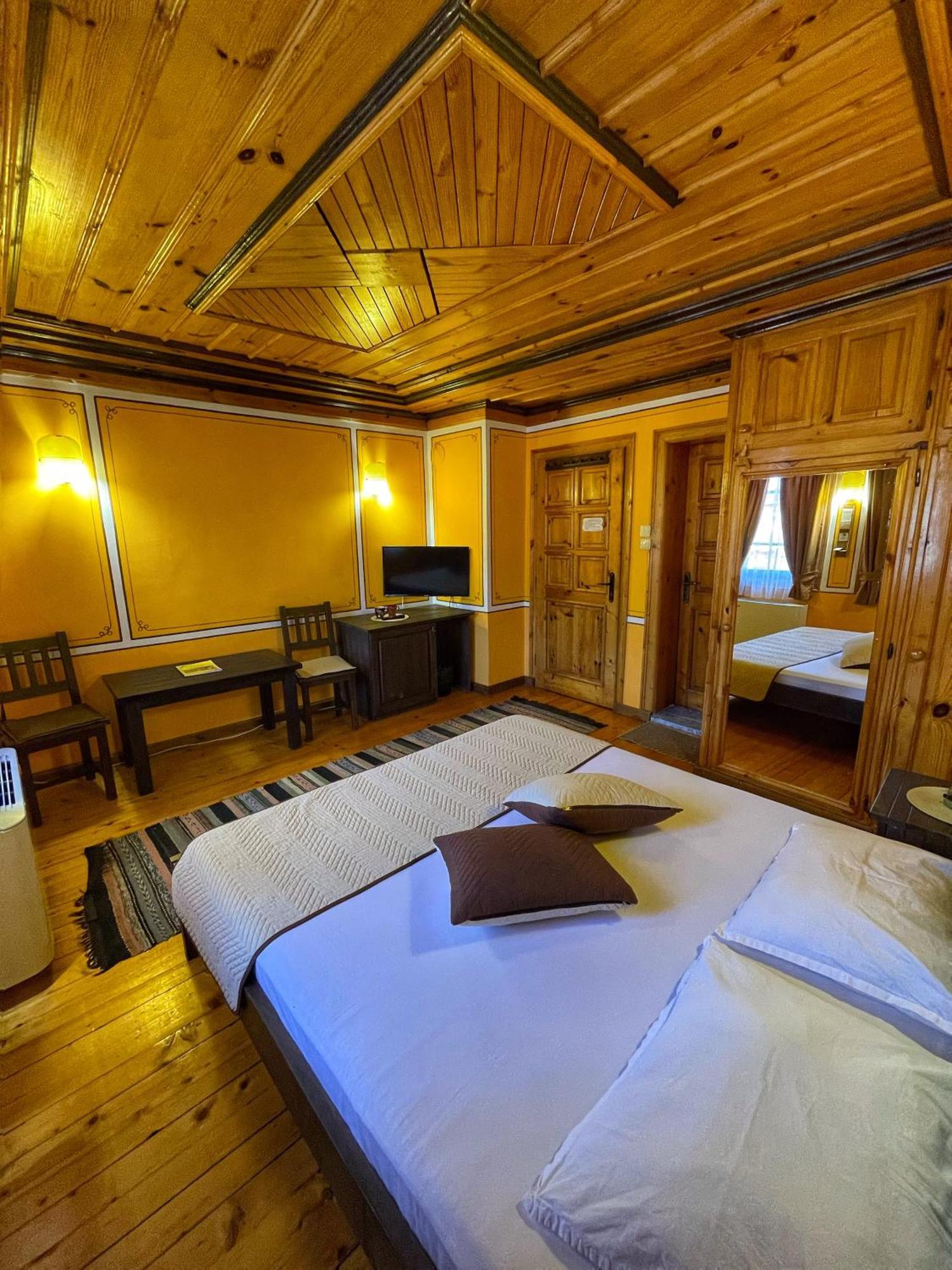 Guest Rooms Colorit Koprivshtitsa Eksteriør billede