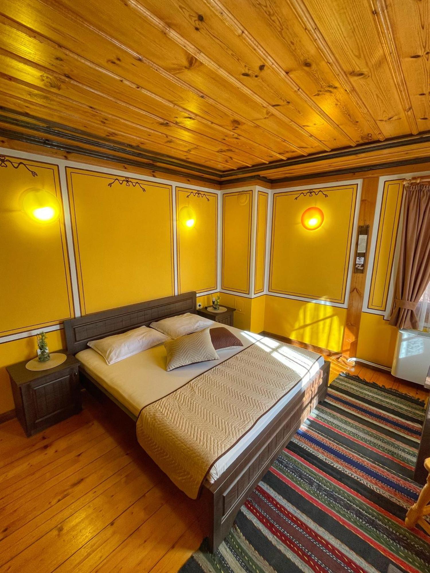 Guest Rooms Colorit Koprivshtitsa Eksteriør billede